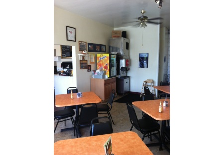 Deli-Great rent, location and profitable!
