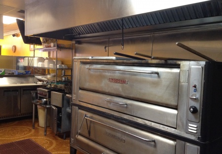JUST REDUCED!!!!! Pizza Delivery or Take Out  In TARZANA